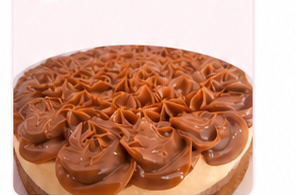 Cheesecake artesanal com cobertura de doce de leite